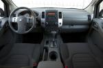Nissan Frontier Crew Cab 4x4 2012 года